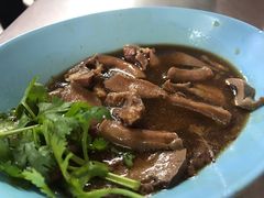 -Kha Mu Charoensang(Silom)