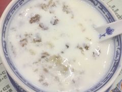桃胶牛奶-赵记传承·中式甜品(珠海香洲柠溪大道店)