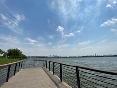 -郑东新区龙湖公共艺术中心