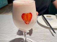冰爽草莓酸奶昔-玉玲珑(陆家嘴店)