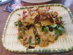 -有红鸡毛店·川菜(建设路店)