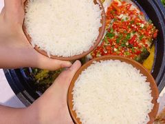 -阿瓦山寨·湘菜现炒·剁椒鱼头王(咸阳总店)