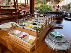 自助取餐区-香麒园·过桥米线·南湖雅宴