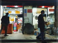 门面-覃肥叔桂林米粉(粮道街店)