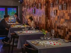 -弦月窗LUNETTE BY AMANDA(复兴路店)