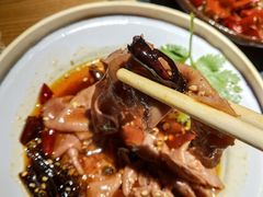 -同蛙阁美蛙鱼头火锅