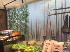 -洞庭土菜馆(易发广场店)