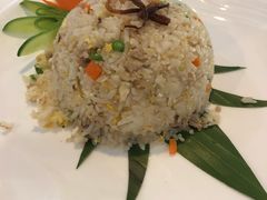 -Neary Khmer Restaurant