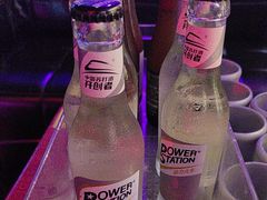 -喜鹊音乐酒馆(西街店)