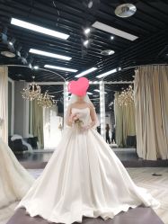 -Lady  Jane高端婚纱礼服馆