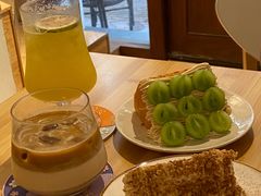 -C.Y Cafe