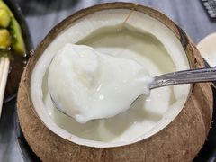 原只椰子炖蛋白-黄师奶甜品店