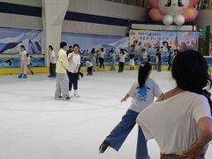 -正佳冰河湾真冰滑冰场