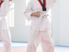 -嗨动跆拳道体能馆(菜百店)