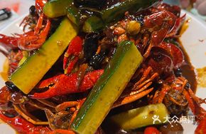 Oil-Braised Giant Crawfish