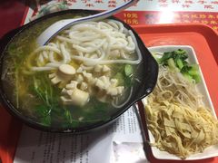 丽虹过桥米线(宏孚店)-丽虹米线(青泥店)