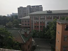 -近代中国十八先贤铜像广场(广州校区)