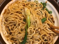 重庆热干面-金板凳重庆小面(邮政街店)