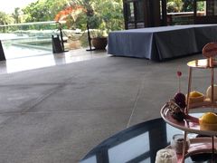 -亚龙湾喜来登·美景台大堂吧