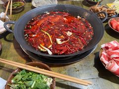 -黄潇洒老火锅(九眼桥宏济巷店)