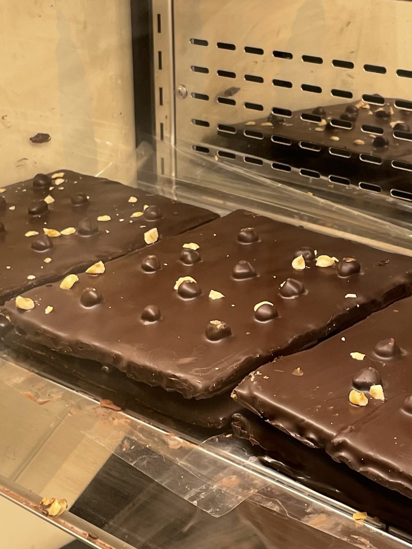 拿下这块巨大的巧克力板砖‼️