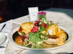 慢炖手撕牛肉班尼迪克蛋-The Rug Cafe(王府中环店)