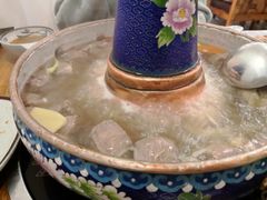 -毛辣果·贵州红酸汤牛肉火锅(西单店)
