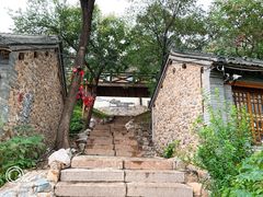 -百里峡七彩艺术小镇