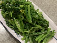 -鲜榨果汁·啤酒鱼(环岛河店)