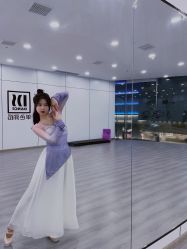 -单色舞蹈
