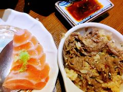 豪华五层牛肉饭-二丁目食堂(铁西星摩尔店)
