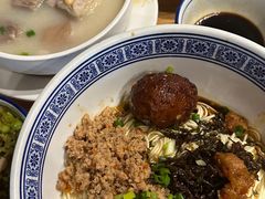 辣肉面-沪西老弄堂面馆(定西路店)