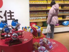 -m豆巧克力世界(上海世茂广场店)