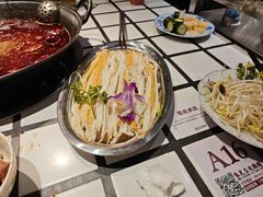 -朱光玉火锅馆(小寨原力场店)