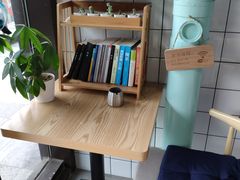 -蜜蜂小象·榴莲千层蛋糕(时代汇11栋店)