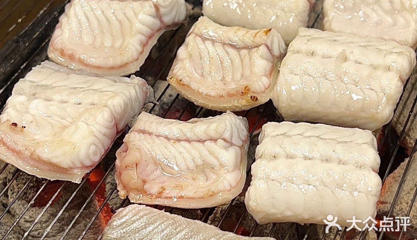 深圳真正好吃的烤肉店天天排队!7点半到还要要对15桌!