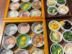 -良米山·云南野生菌过桥米线(上海首店)
