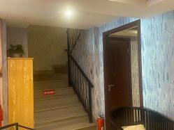 -PE SALON