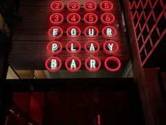 -FOUR PLAY BAR