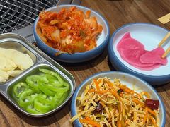 -明洞阿姨·韩式酱蟹烤肉·创意料理(三元桥店)