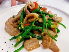 黄瓜苗炒猪颈肉-阿明小菜·海鲜·上海菜(梅陇华理店)