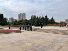 -龙华烈士纪念馆-停车场