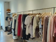 -眷顾自助服装工作室(中南金石国际广场A座店)