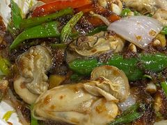 乌酱煮生蚝-大富蚝乌东哥饭店·石锅鱼杂·柠檬鸭(革新路店)