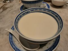 -香港百合居(LCM置汇旭辉广场店)