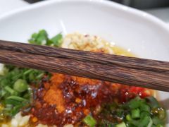-牛华八婆麻辣烫(龙湖U城店)