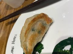 锅贴菜肉煎饺-彩蝶谷美食廊·粤式经典南番顺·铁板烧烤泰风味(广州长隆酒店)