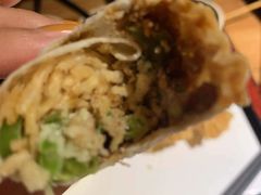 烙馍卷馓子-嘚味徐州烧烤特色菜