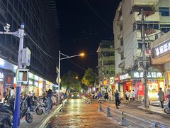 -官亭路小吃一条巷