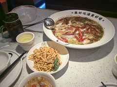 -江渔儿酸菜鱼(映月湖环宇城店)